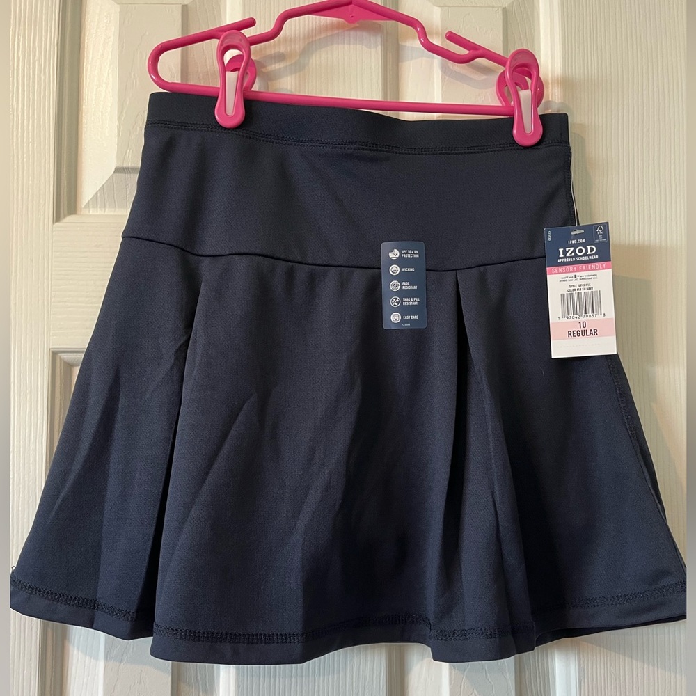 NWT, IZOD Girls School Uniform Sensory-Friendly Pleated Scooter Skirt - Picture 2 of 7